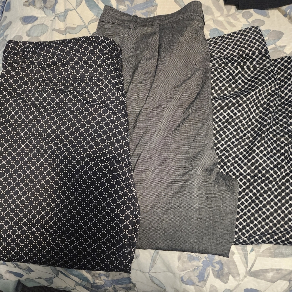 Bundle of 3 pairs of capris size 16